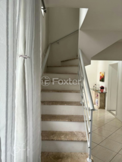 Image 10 - 746956