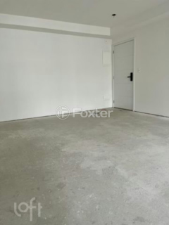 Image 4 - 747258
