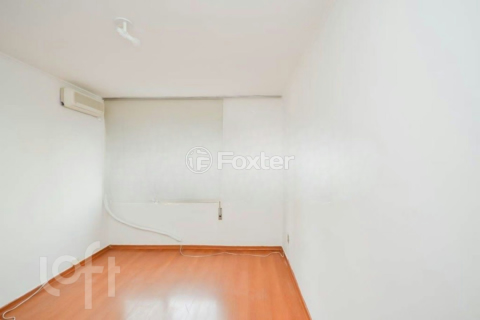 Image 3 - 747605