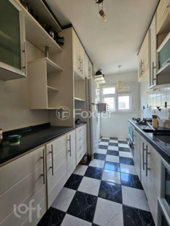 Image 6 - 747611