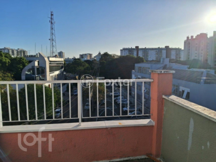 Image 3 - 747688