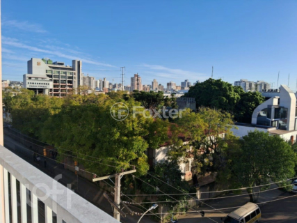 Image 2 - 747688