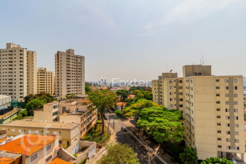 Image 35 - 747993