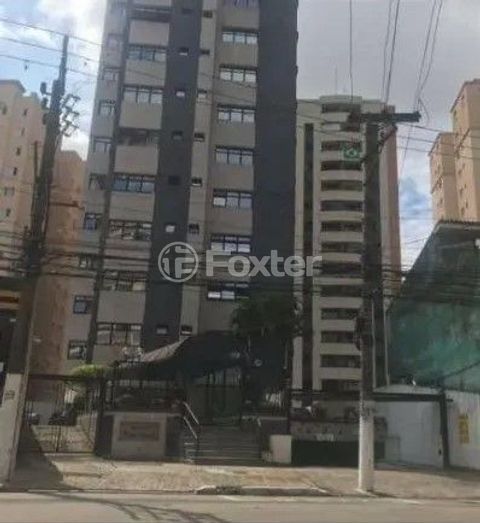 Image 4 - 748287