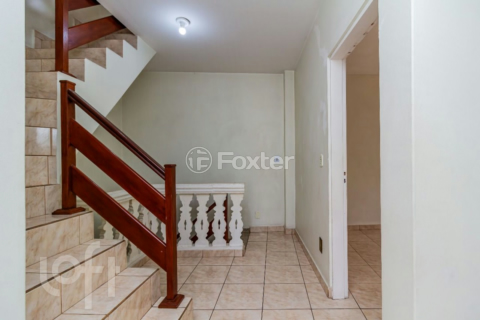 Image 32 - 748456