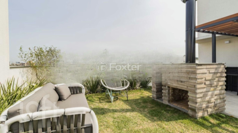 Image 35 - 748550