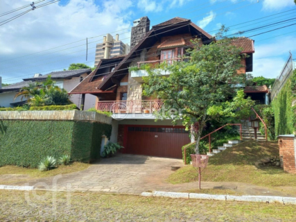 Image 32 - 748553