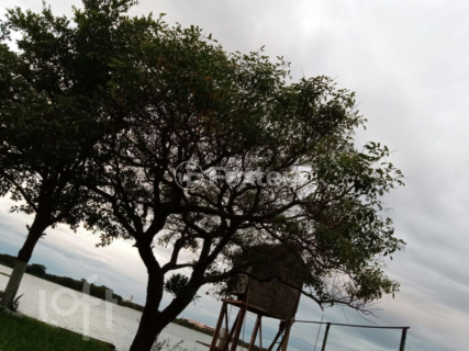 Image 9 - 748648