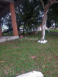 Image 20 - 748648