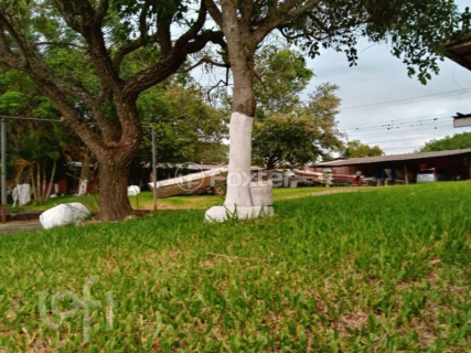 Image 10 - 748648