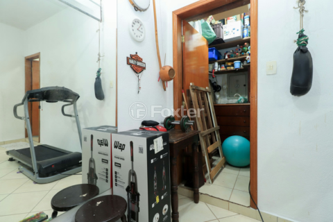 Image 46 - 748849