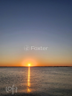 Image 4 - 748893