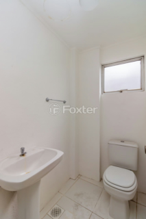 Image 9 - 749153