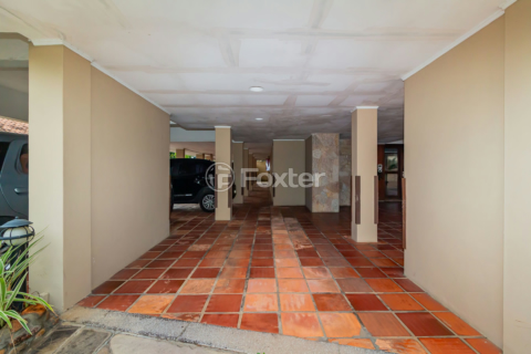 Image 37 - 749224