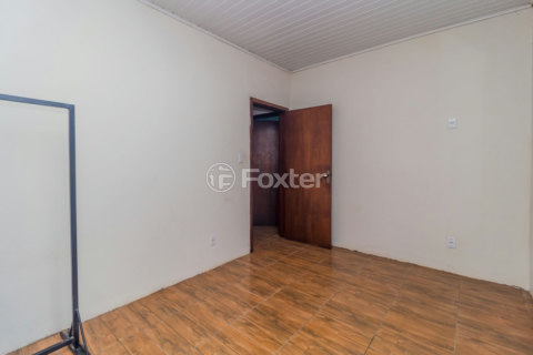 Image 7 - 749399