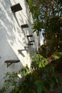 Image 39 - 749519