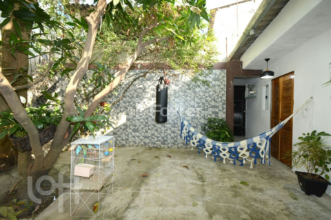 Image 35 - 749519