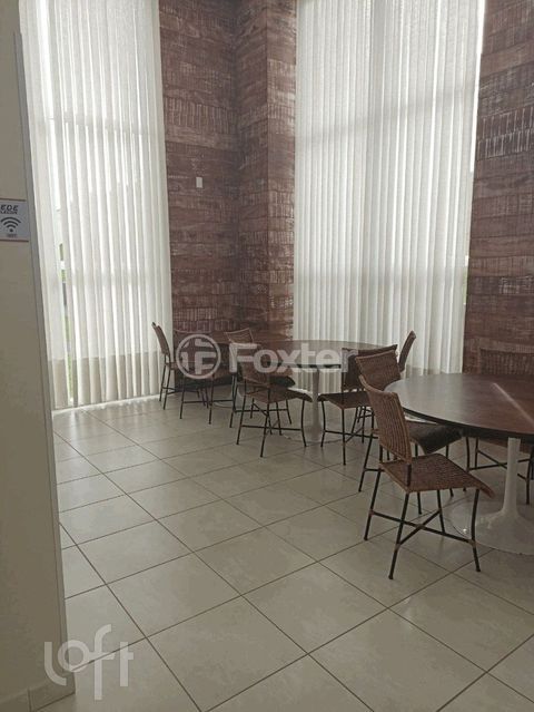 Image 44 - 749551