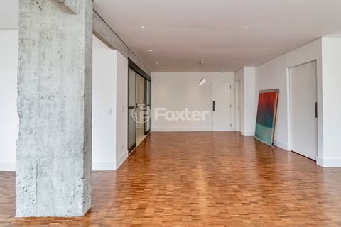 Image 4 - 749572