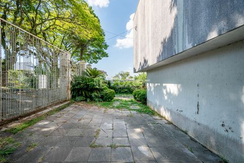 Image 3 - 749589