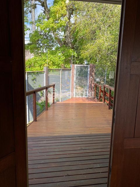 Image 21 - 750355
