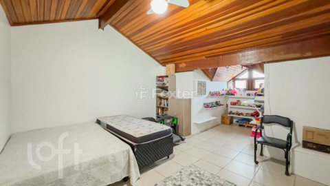 Image 35 - 750848