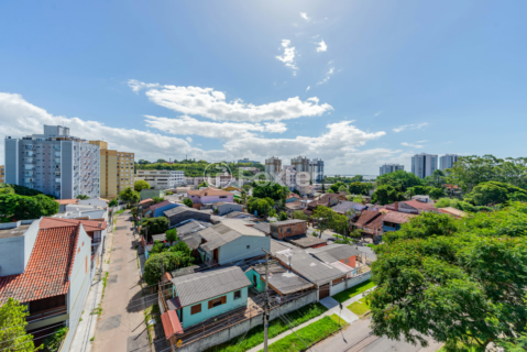 Image 12 - 751073