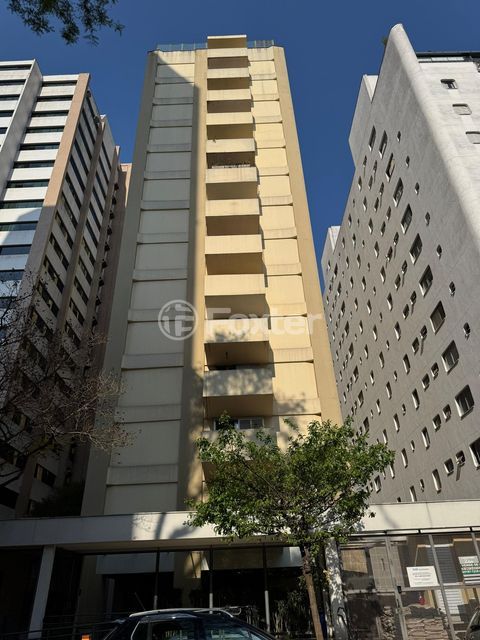 Image 21 - 752755
