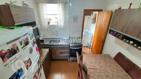 Image 7 - 752855
