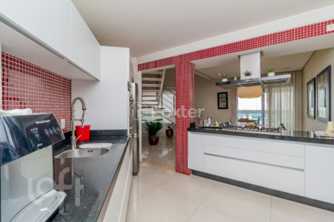 Image 8 - 753450