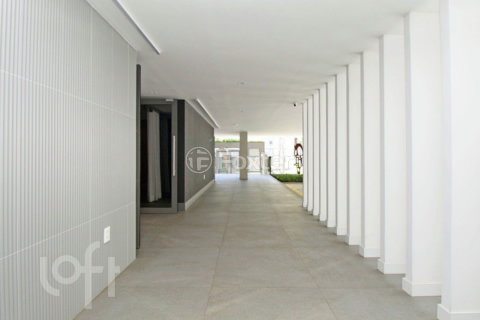 Image 6 - 753571