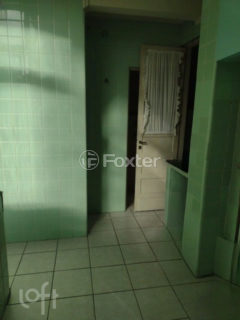Image 10 - 755098
