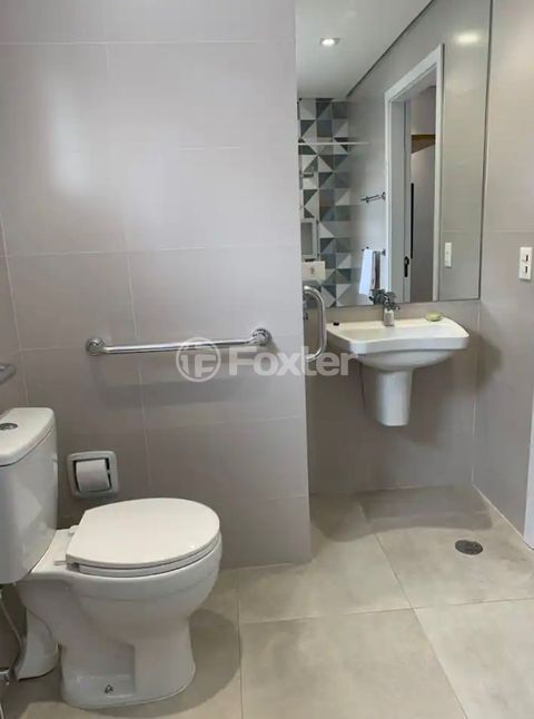 Image 7 - 755782