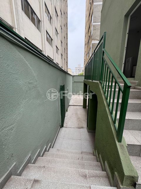 Image 6 - 755979