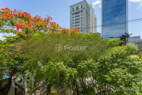 Image 11 - 756260