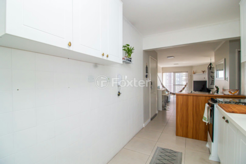Image 25 - 757666