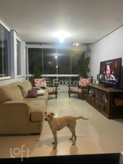 Image 7 - 758571