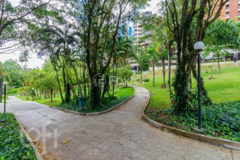 Image 60 - 765992