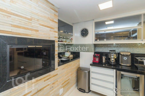 Image 7 - 804051