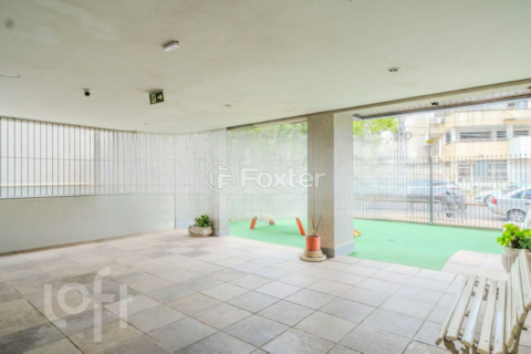 Image 3 - 806339
