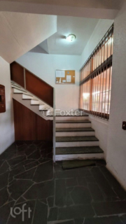 Image 21 - 806345