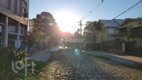Image 17 - 806345
