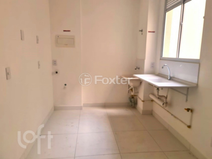 Image 10 - 807051