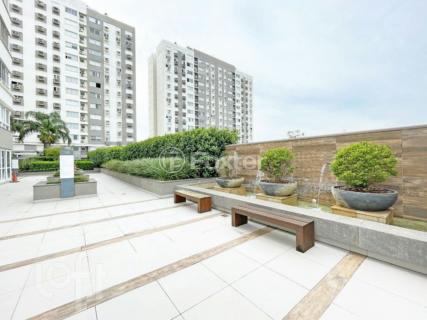 Image 37 - 807296