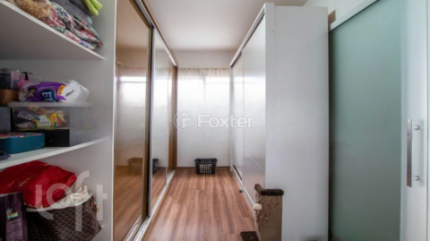Image 24 - 807726