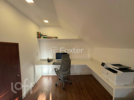 Image 32 - 807851