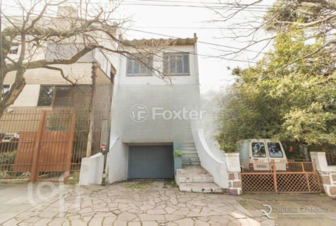 Image 32 - 807896