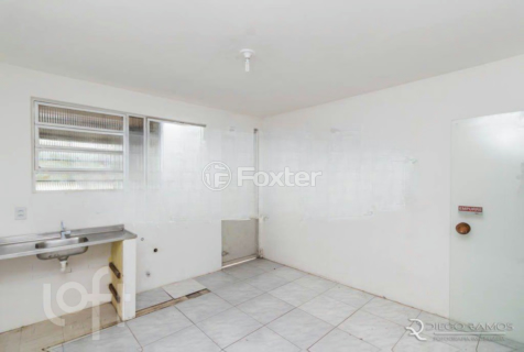 Image 5 - 807896
