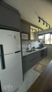 Image 22 - 807947