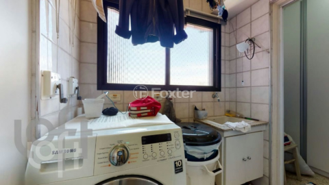 Image 21 - 809130